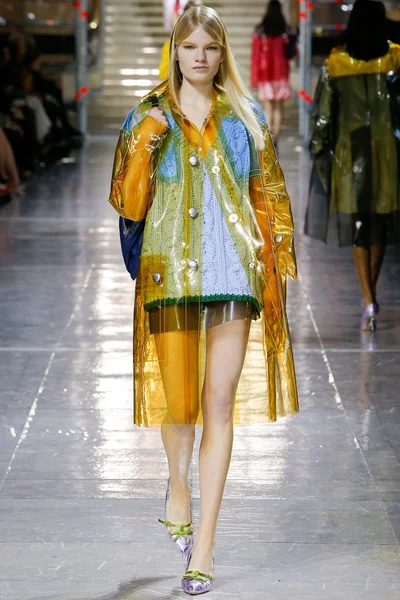 Look 35
